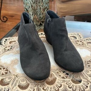 Style & Co Wileyy Ankle Booties Size 9 Charcoal Gray Faux Suede size 8